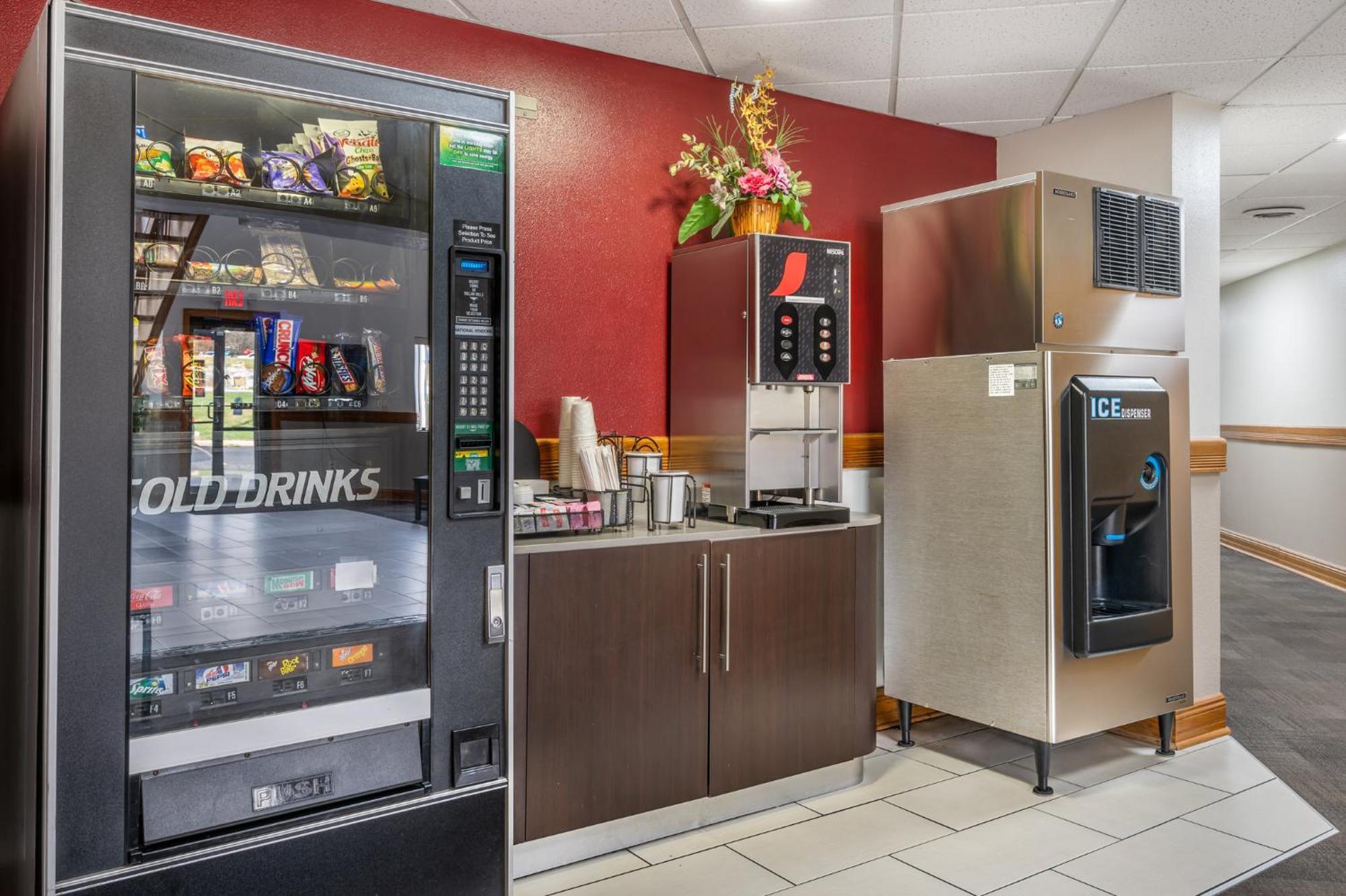 Red Roof Inn Greencastle South - Cloverdale エクステリア 写真
