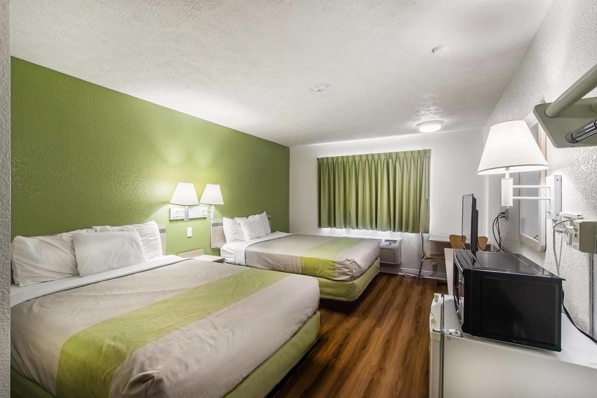 Red Roof Inn Greencastle South - Cloverdale エクステリア 写真