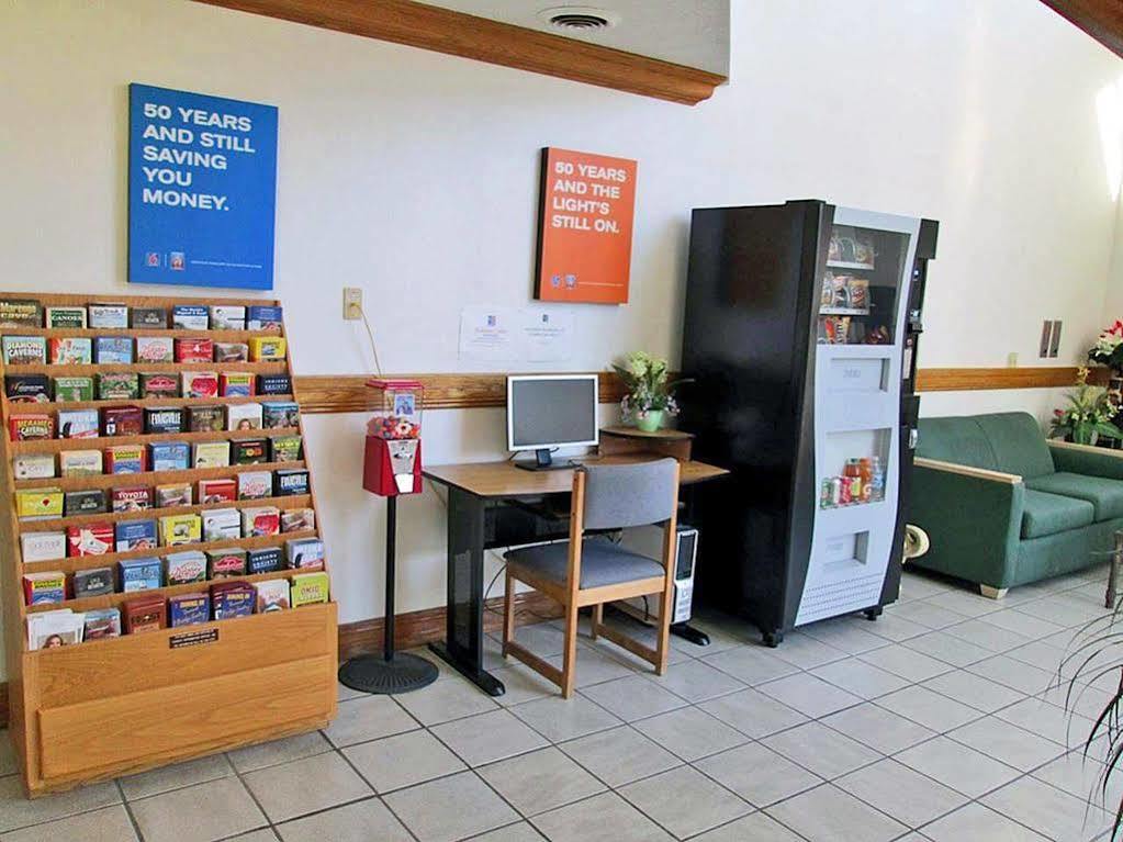 Red Roof Inn Greencastle South - Cloverdale エクステリア 写真
